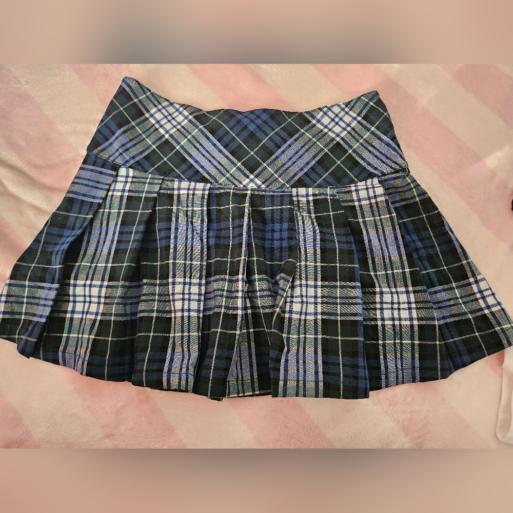 American Eagle plaid skirt
